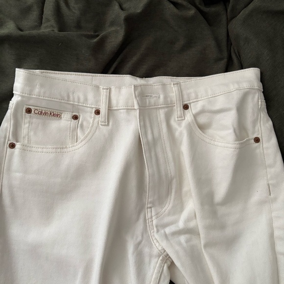 Calvin Klein Women’s Original Straight White Jeans - Picture 1 of 5